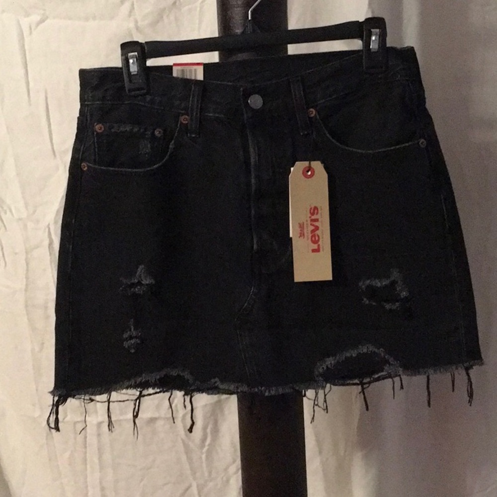 Levi’s destructed black jean skirt size 28 (6)